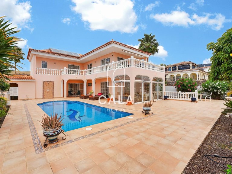 Villa for Sale in Callao Salvaje, Tenerife 23