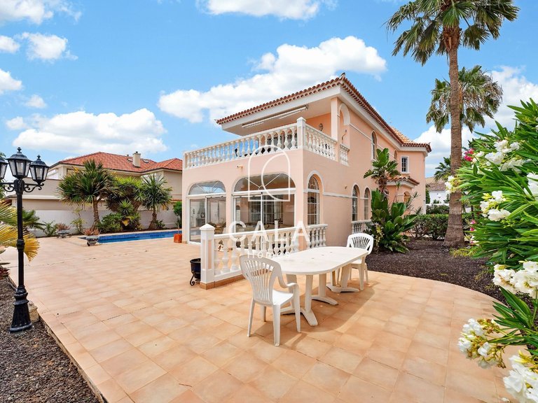 Villa for Sale in Callao Salvaje, Tenerife 24