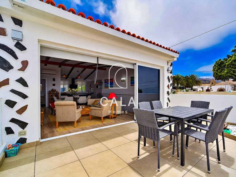 Villa for Sale in Adeje, Tenerife 11