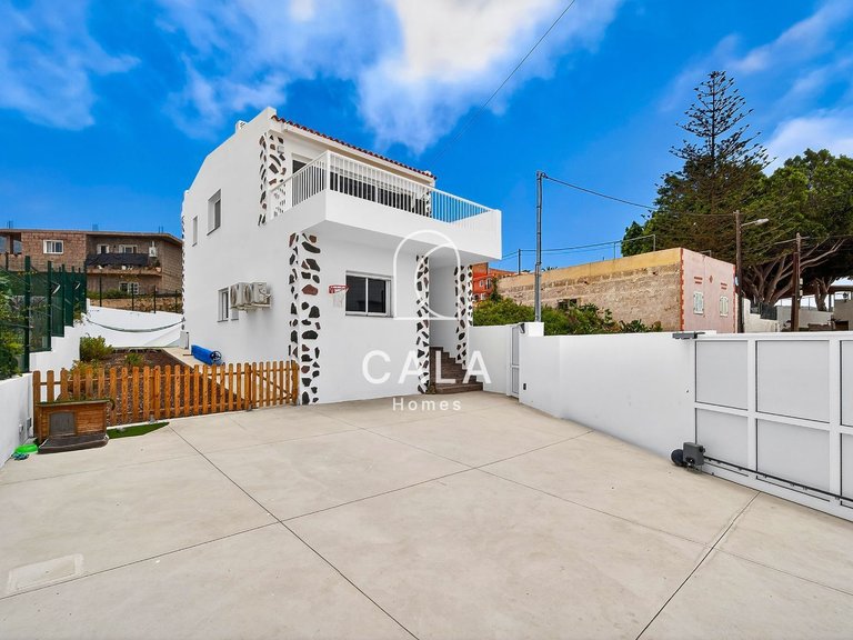 Villa for Sale in Adeje, Tenerife 38
