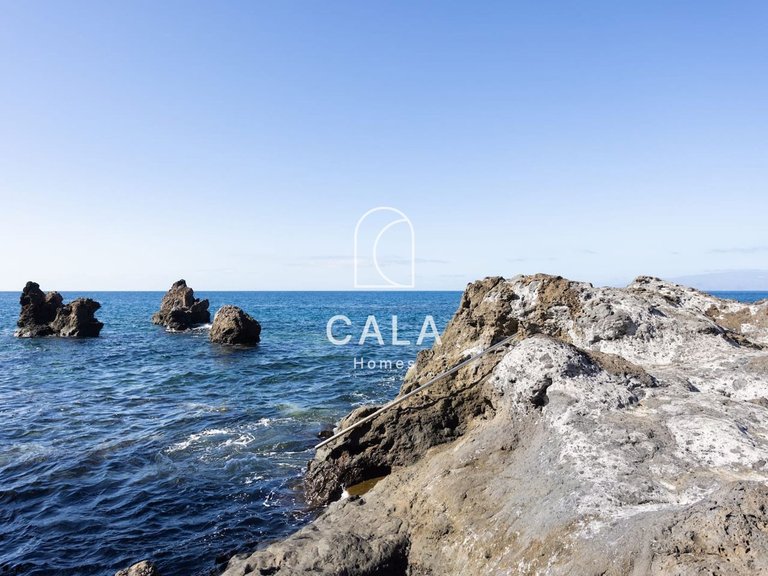Apartment for Sale in Puerto De Santiago, Tenerife 1