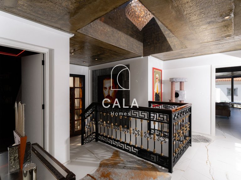 Villa for Sale in San Eugenio Alto, Tenerife 4