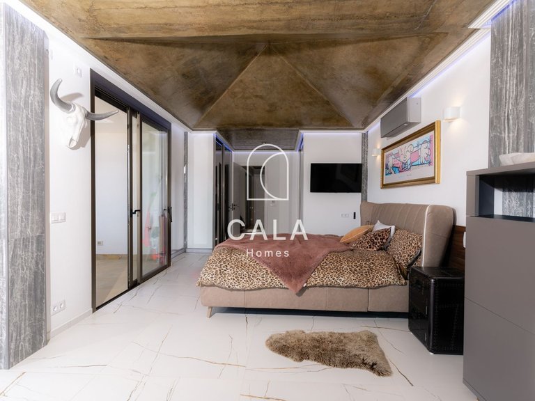 Villa for Sale in San Eugenio Alto, Tenerife 11