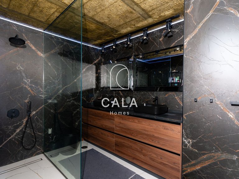 Villa for Sale in San Eugenio Alto, Tenerife 12