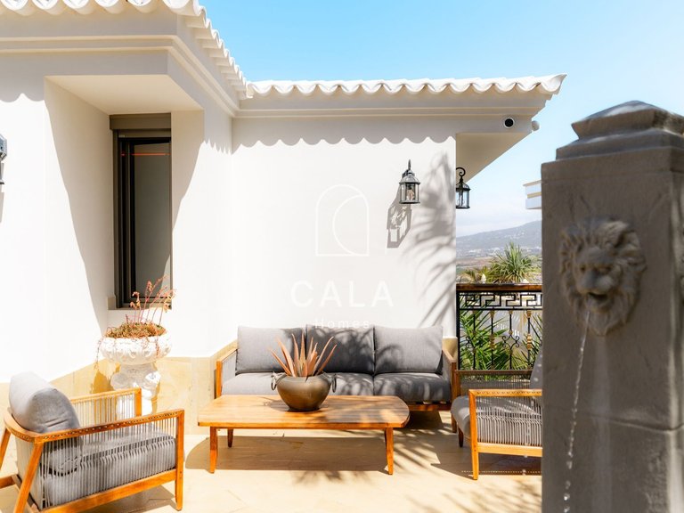 Villa for Sale in San Eugenio Alto, Tenerife 18