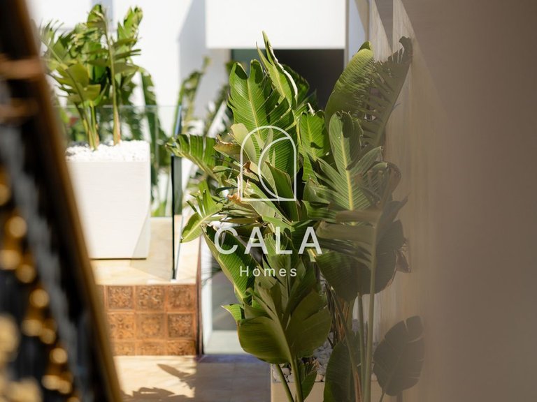 Villa for Sale in San Eugenio Alto, Tenerife 27