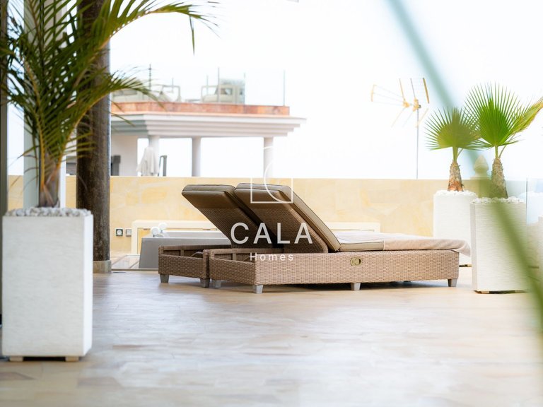 Villa for Sale in San Eugenio Alto, Tenerife 38