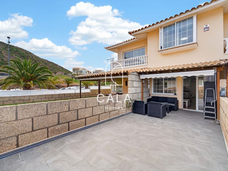 Town House for Sale in Palm-mar, Tenerife 1