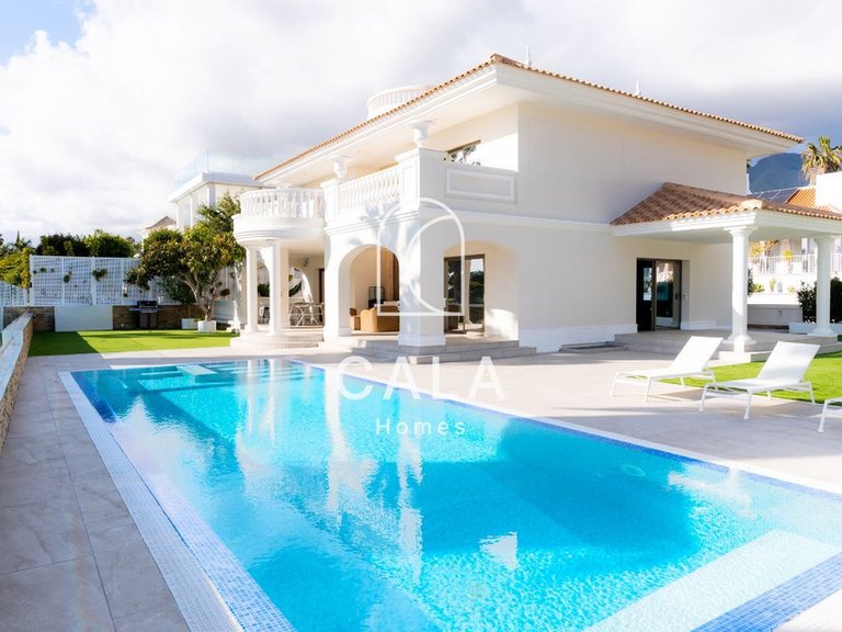 Villa for Sale in La Caleta, Tenerife 8