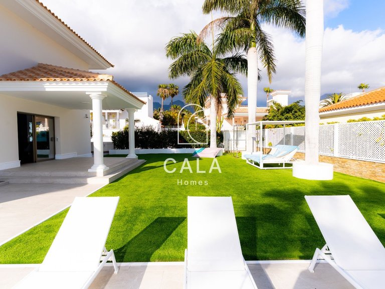 Villa for Sale in La Caleta, Tenerife 10