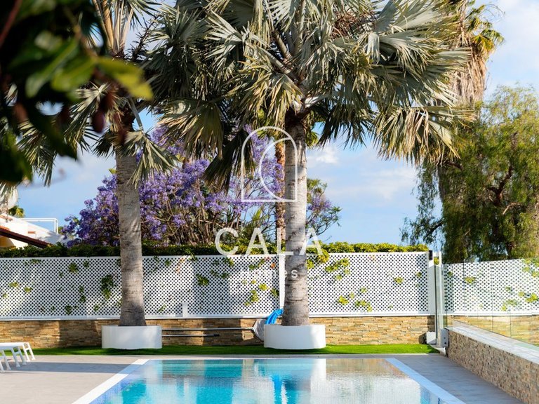 Villa for Sale in La Caleta, Tenerife 18