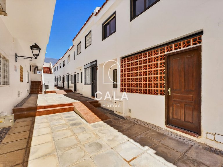 Town House for Sale in Playa San Juan, Tenerife 26
