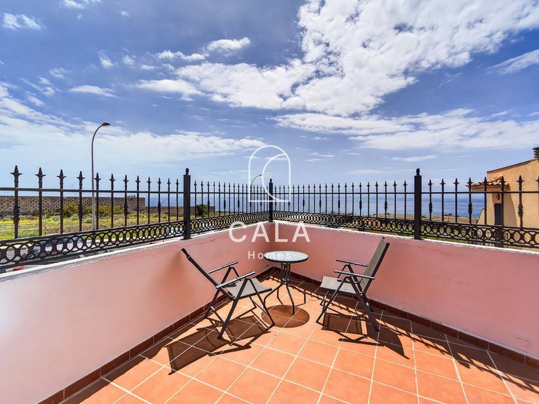 Town House for Sale in Callao Salvaje, Tenerife 1