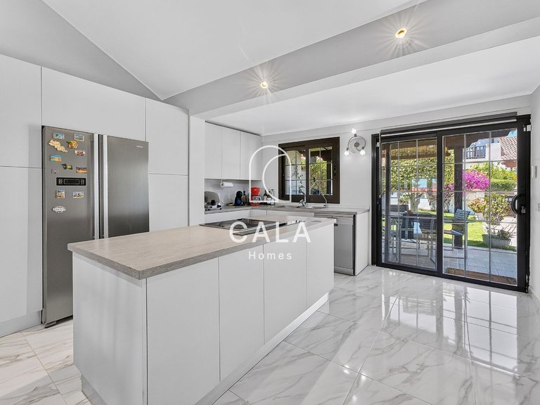 Villa for Sale in Golf Del Sur, Tenerife 5