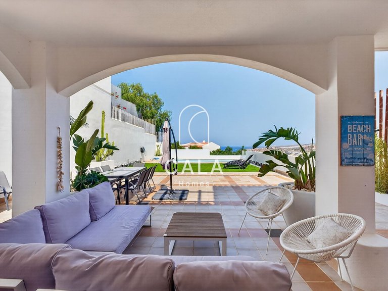 Villa for Sale in San Eugenio Alto, Tenerife 3