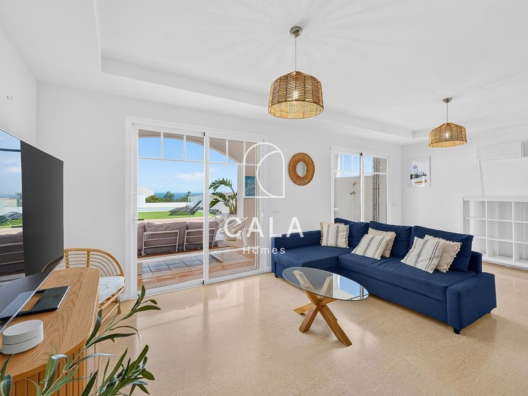 Villa for Sale in San Eugenio Alto, Tenerife 8