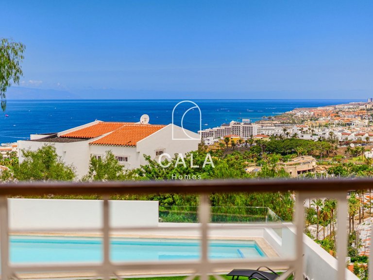 Villa for Sale in San Eugenio Alto, Tenerife 22