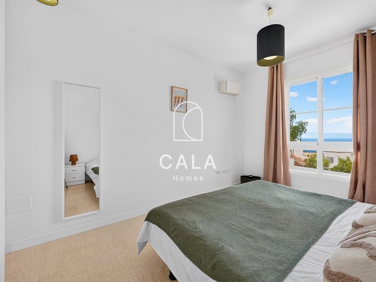 Villa for Sale in San Eugenio Alto, Tenerife 25
