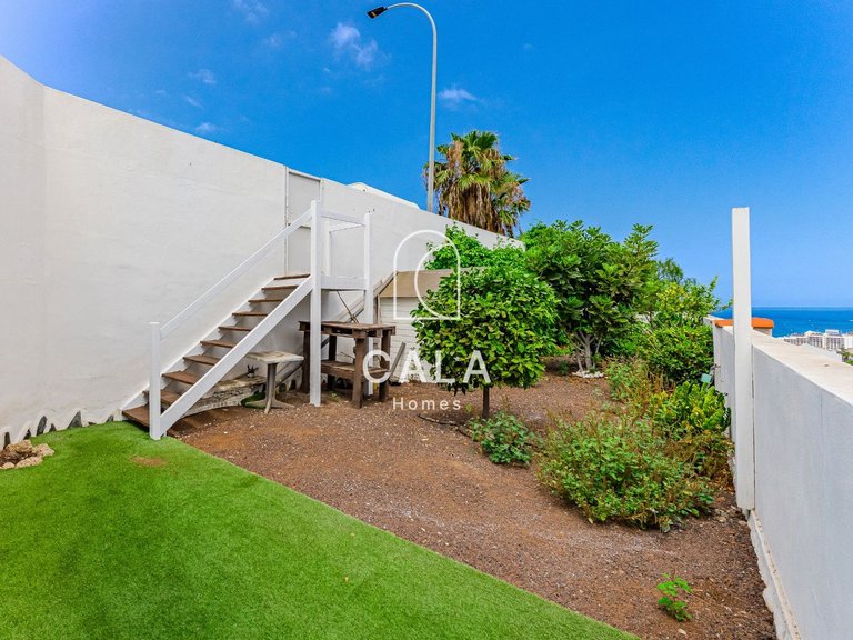 Villa for Sale in San Eugenio Alto, Tenerife 34