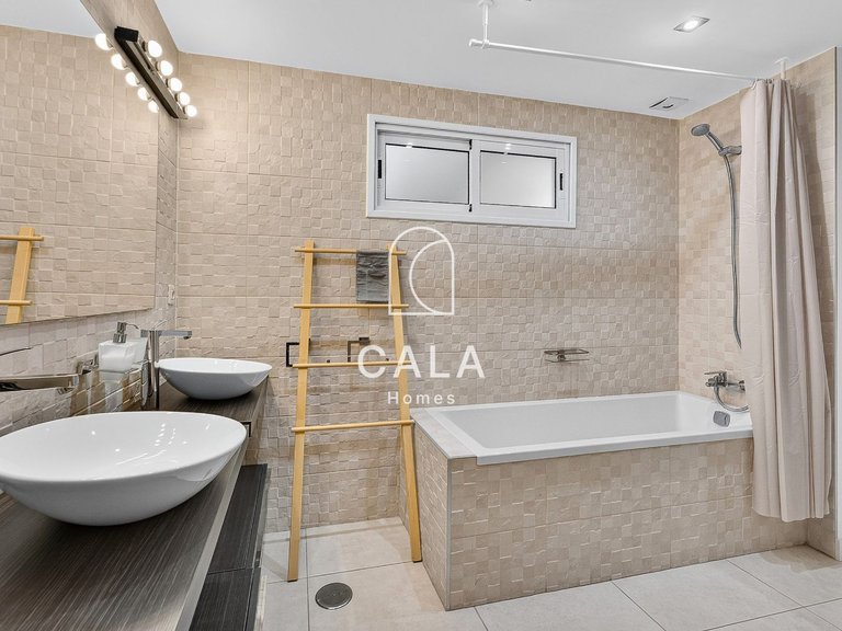 Villa for Sale in San Eugenio Alto, Tenerife 39