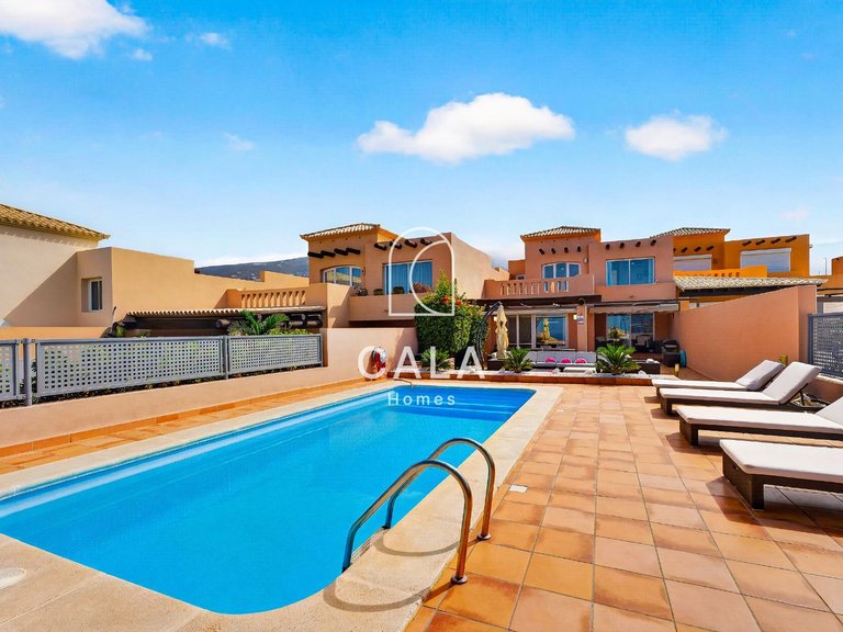 Villa for Sale in Costa Adeje, Tenerife 1