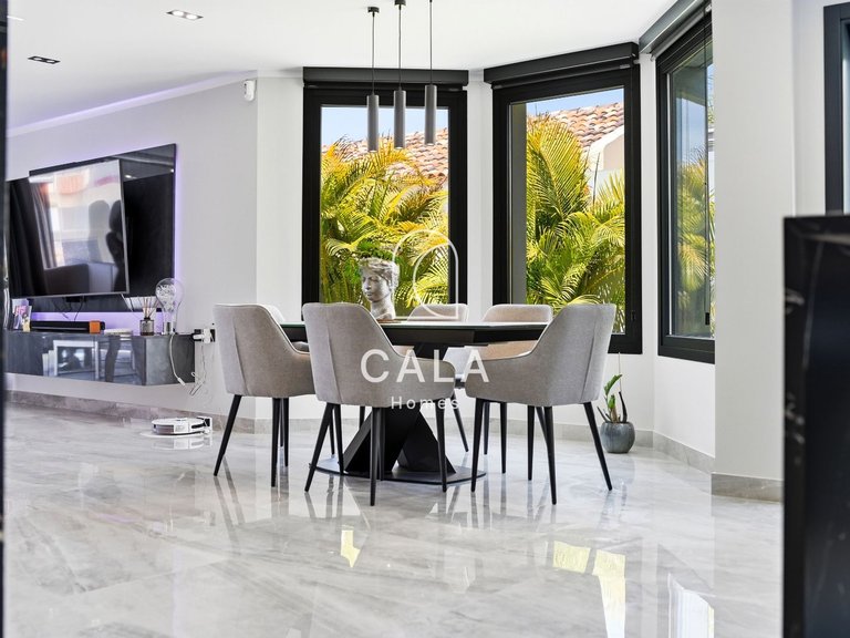 Villa for Sale in Costa Adeje, Tenerife 16