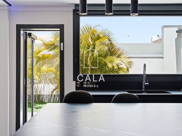 Villa for Sale in Costa Adeje, Tenerife 9