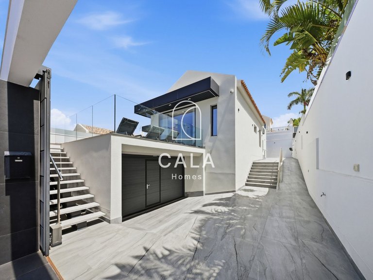 Villa for Sale in Costa Adeje, Tenerife 36