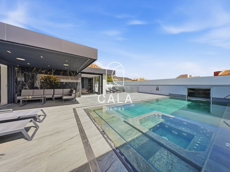 Villa for Sale in Costa Adeje, Tenerife 24