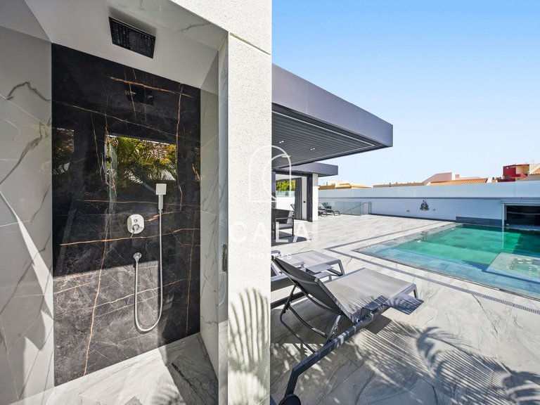 Villa for Sale in Costa Adeje, Tenerife 26