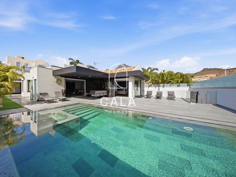 Villa for Sale in Costa Adeje, Tenerife 23