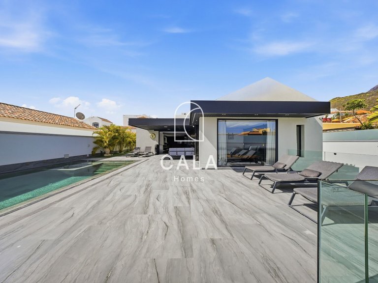 Villa for Sale in Costa Adeje, Tenerife 22
