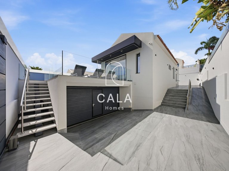 Villa for Sale in Costa Adeje, Tenerife 41