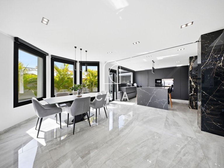 Villa for Sale in Costa Adeje, Tenerife 12