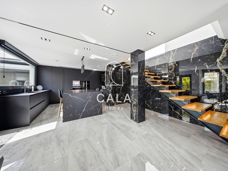 Villa for Sale in Costa Adeje, Tenerife 14