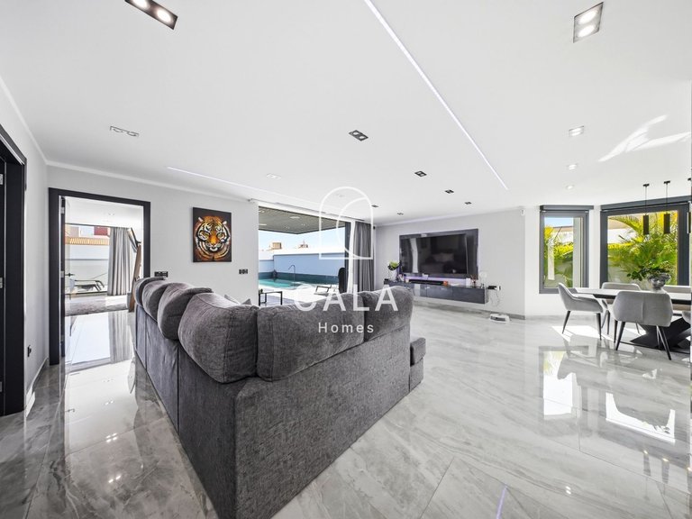 Villa for Sale in Costa Adeje, Tenerife 19