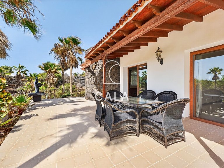 Villa for Sale in Golf Del Sur, Tenerife 9