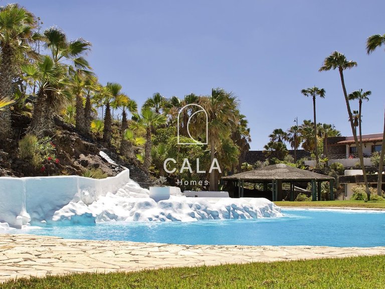 Villa for Sale in Golf Del Sur, Tenerife 12