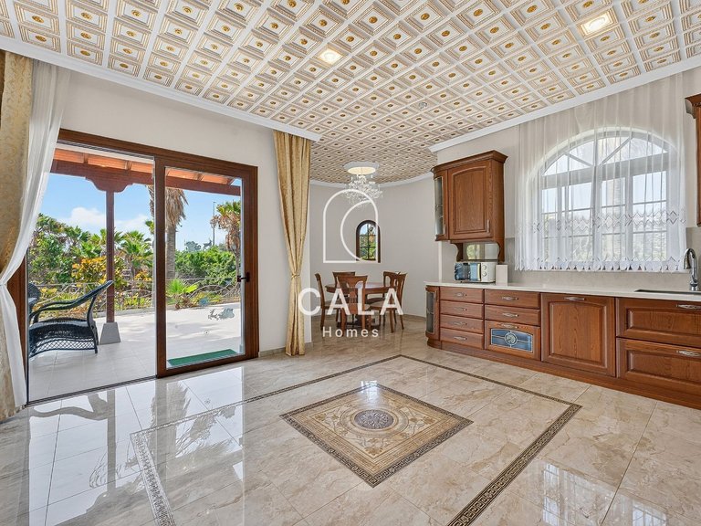 Villa for Sale in Golf Del Sur, Tenerife 15