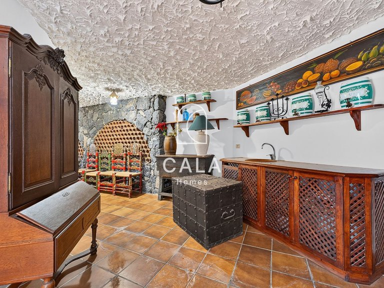 Villa for Sale in Golf Del Sur, Tenerife 20