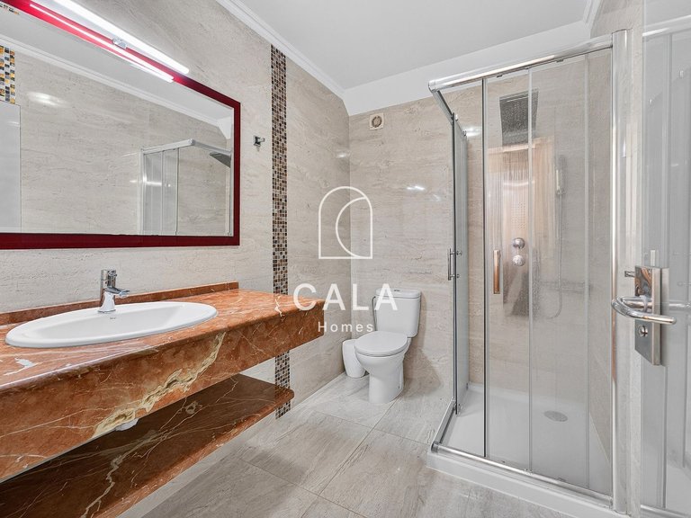 Villa for Sale in Golf Del Sur, Tenerife 31
