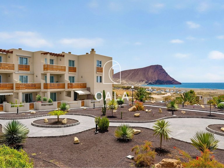 Town House for Sale in El Medano, Tenerife 11