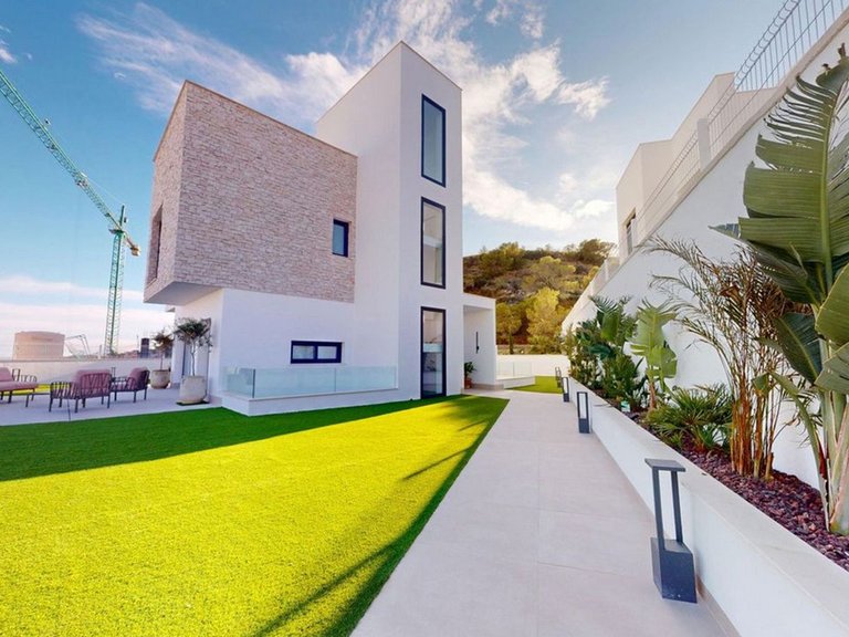 Villa for Sale in Finestrat, Alicante 3