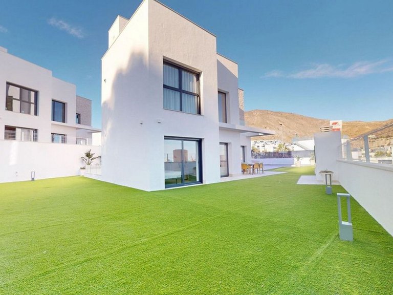 Villa for Sale in Finestrat, Alicante 5