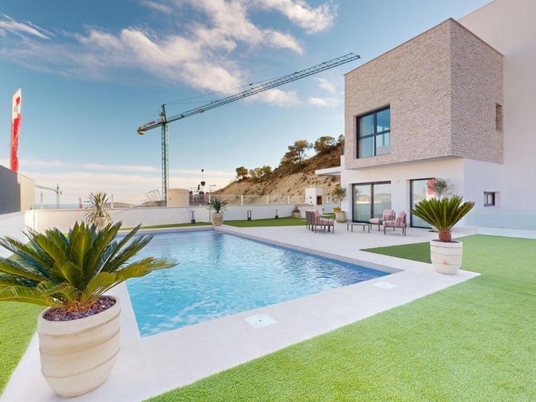 Villa for Sale in Finestrat, Alicante 11