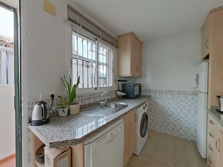 Town House for Sale in Alicante/alacant, Alicante 23