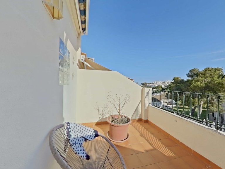 Town House for Sale in Alicante/alacant, Alicante 37