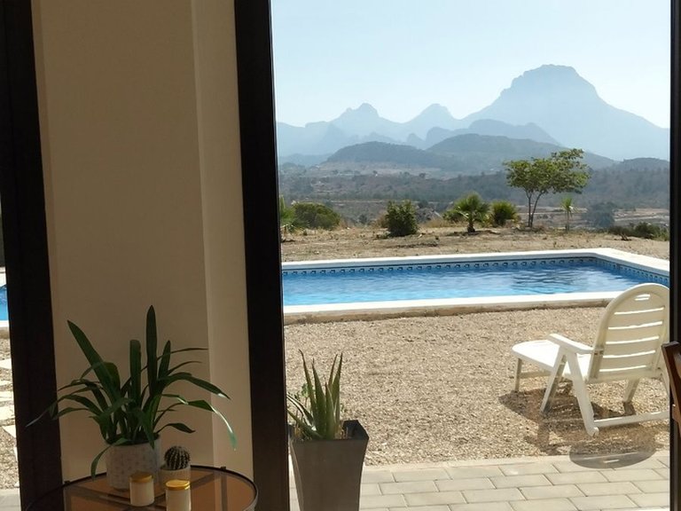 Villa for Sale in Relleu, Alicante 10