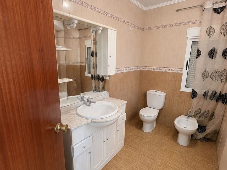 Villa for Sale in Teresa De Cofrentes, Alicante 3
