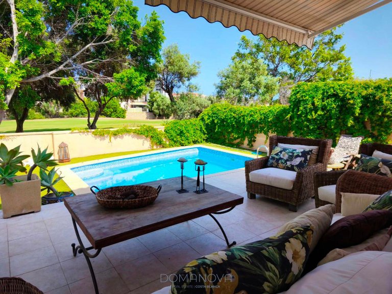 Town House for Sale in Alicante/alacant, Alicante 2